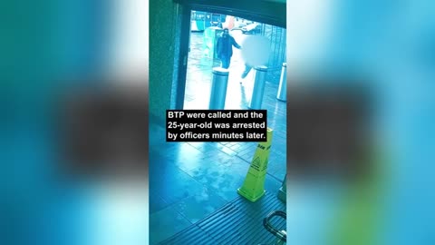 Man tries to kidnap teenage girl at train station in shocking footage