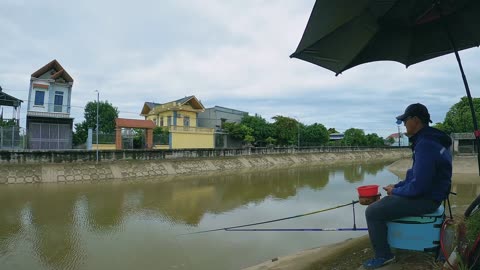Catfish Jigging in River Deep Ends