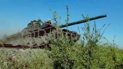🚜💂 Ukraine Russia War | Russian Assault Team Rides Captured Enemy Tank | RCF