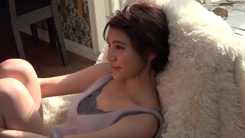 Sexy Japanese Try-on (Kojina Yui of HKT48)