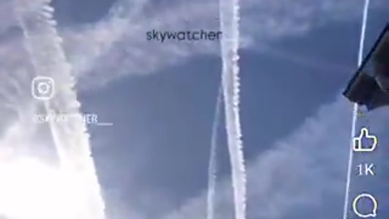 #Chemtrails 💨💨💨💨💨💨💨✈️