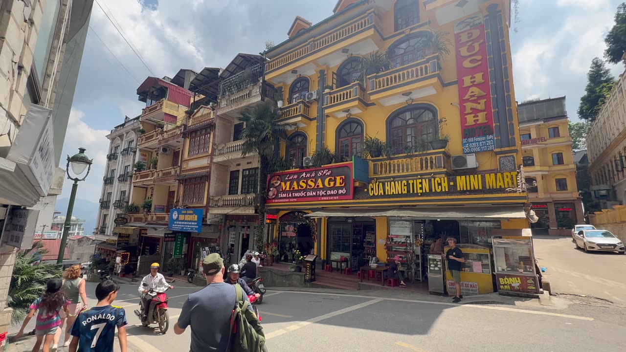 Walking around Sapa, Vietnam