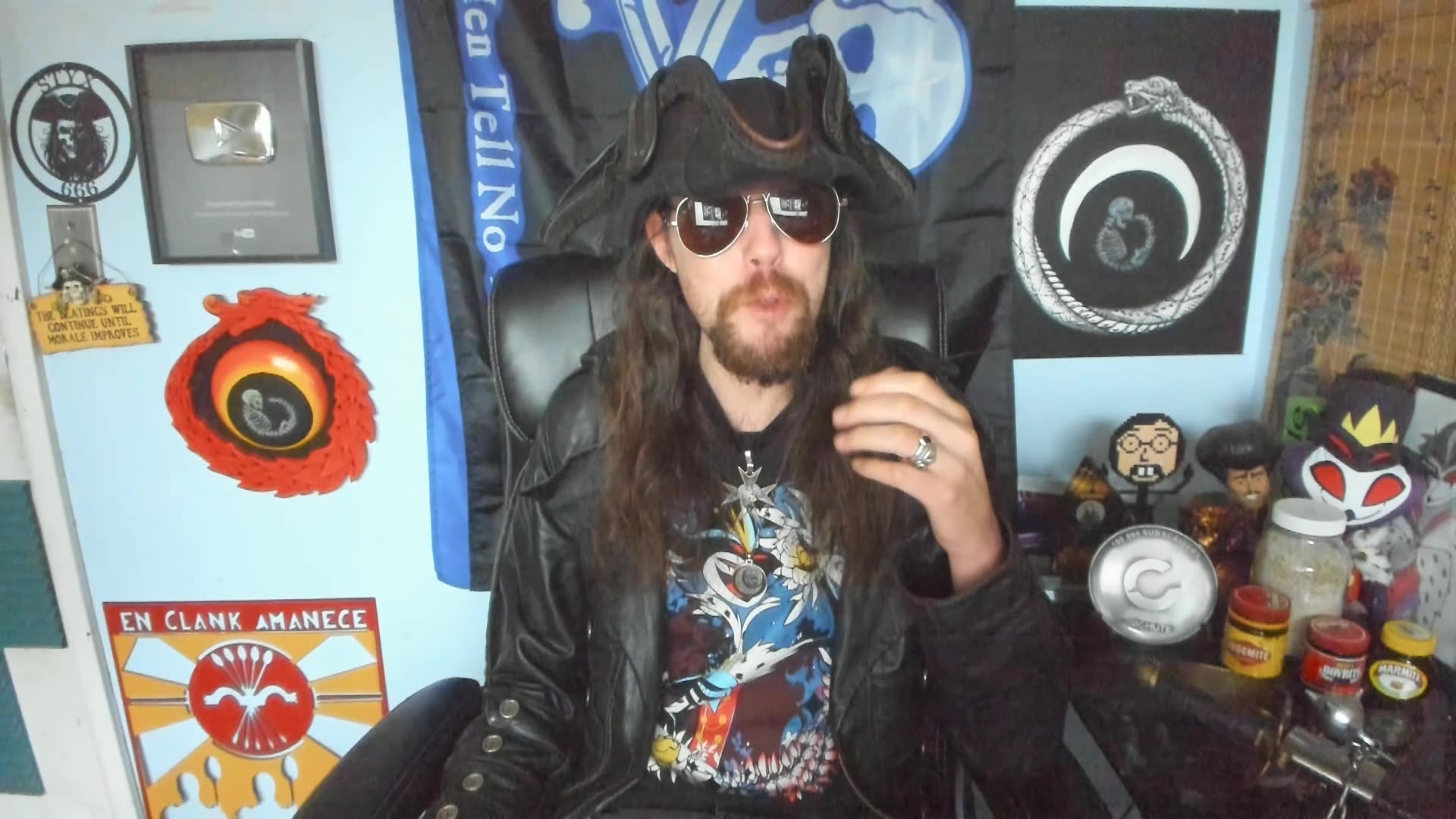 Daily Beast Continues to Suck Comeys Cock