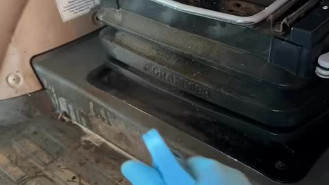 We're cleaning the Rolls Royce of tractors 😍