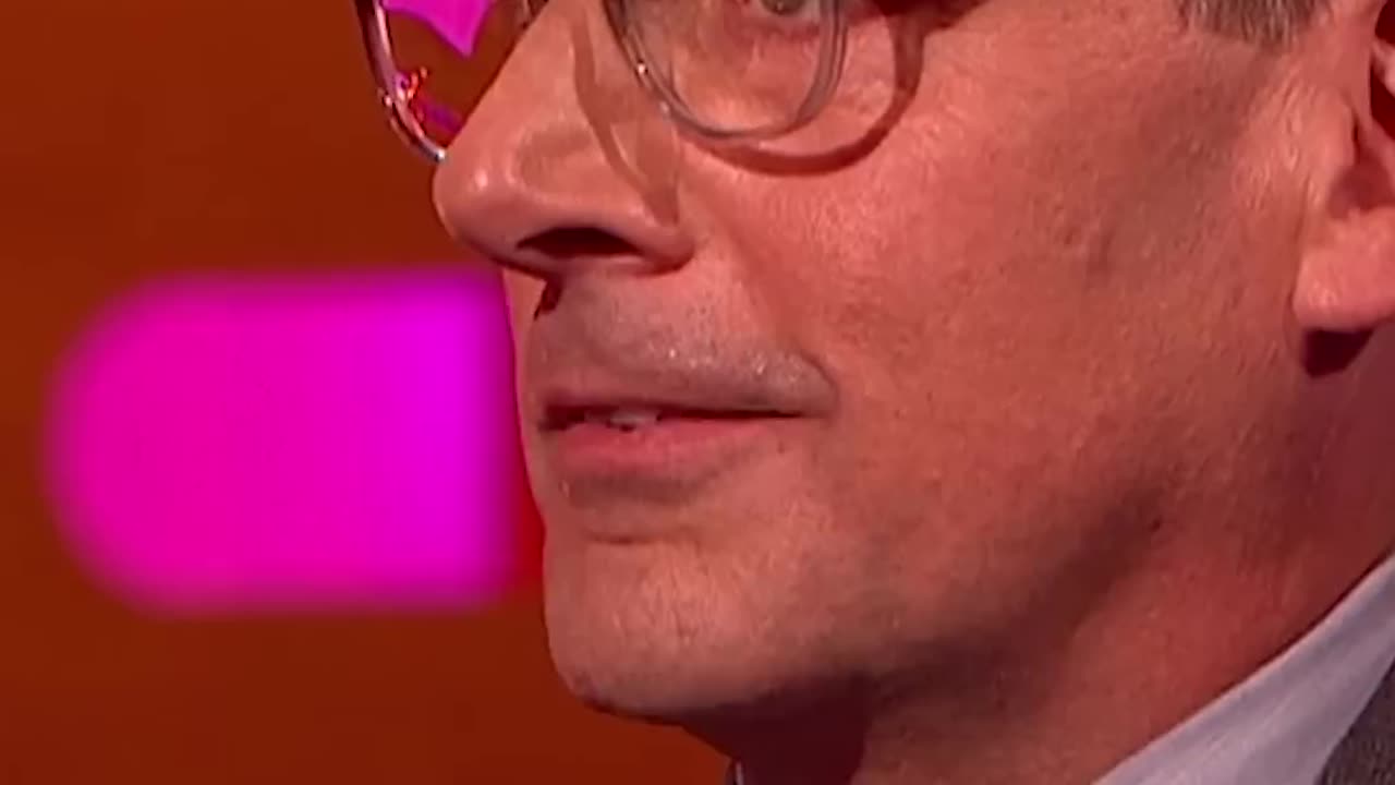 Steve Carell isn’t liked by everybody 🚌