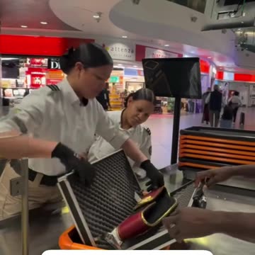Terence Crawford Leaves Airport Security in Awe of His WBO Belt