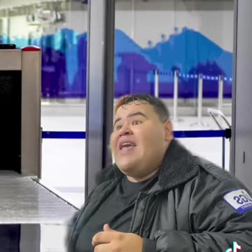 TSA Employee be like