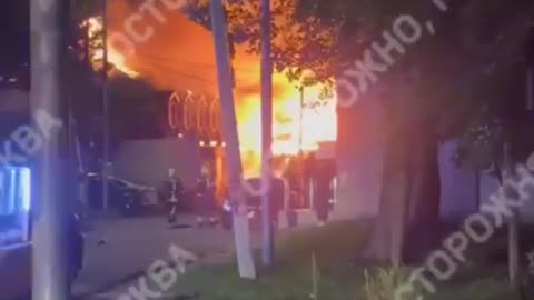 🔥👀 Fires near Shcherbinka railway station in Moscow region. Rail traffic has been suspended.