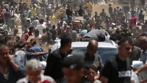 Gaza Aid Halted Amid Escalating Conflict and Deadly Clashes 🚛🔥