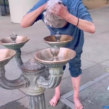 Portland - Most tourists have no idea what they’re putting their mouths on.