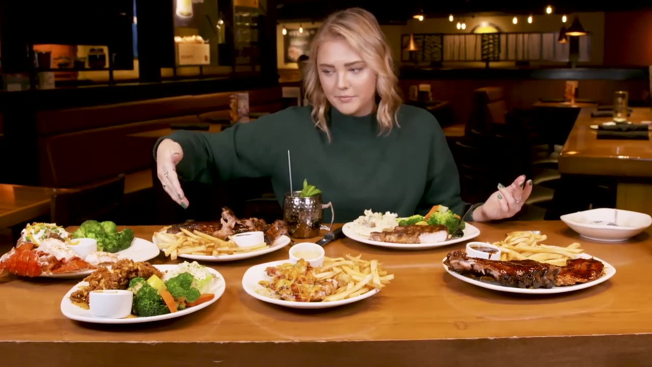 Trying ALL Of The Most Popular Menu Items At Outback Steakhouse (1080p)