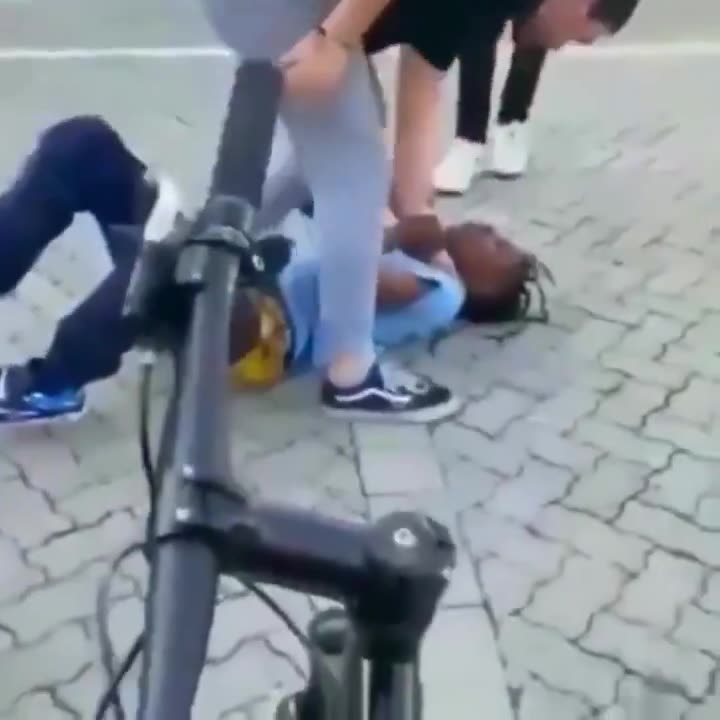 Bully gets knocked out for trying to intimidate man, Instant Karma