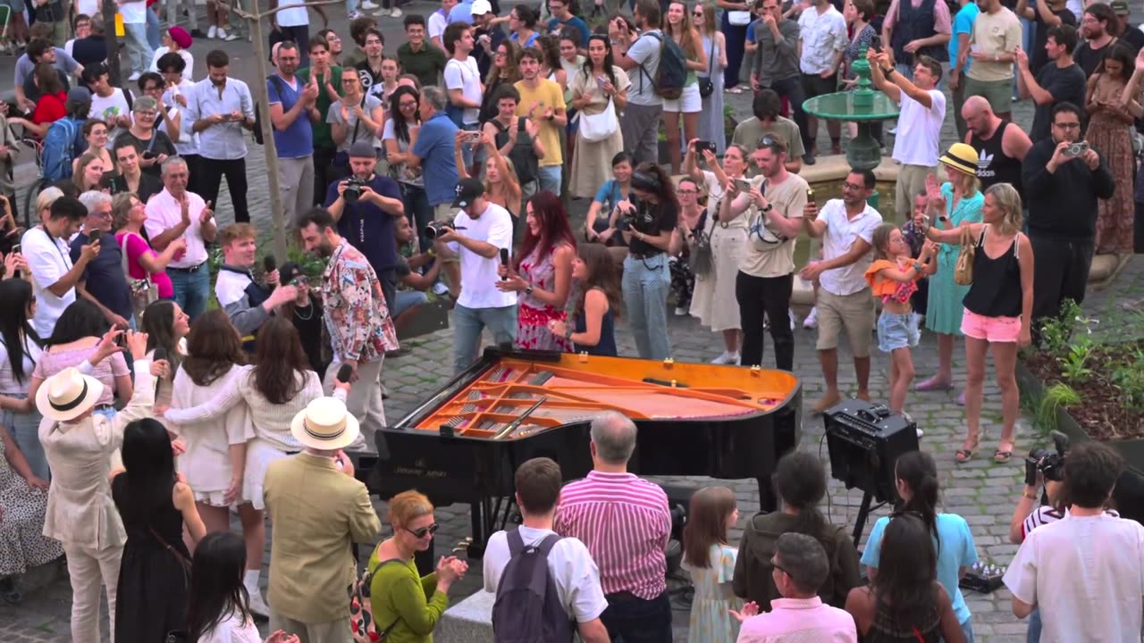 The most INSANE Bohemian Rhapsody Flashmob you will ever see!!