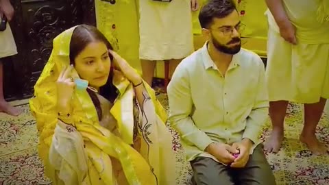 Viral Kohli and Anushaka sharma meet premanand Maharaj ji