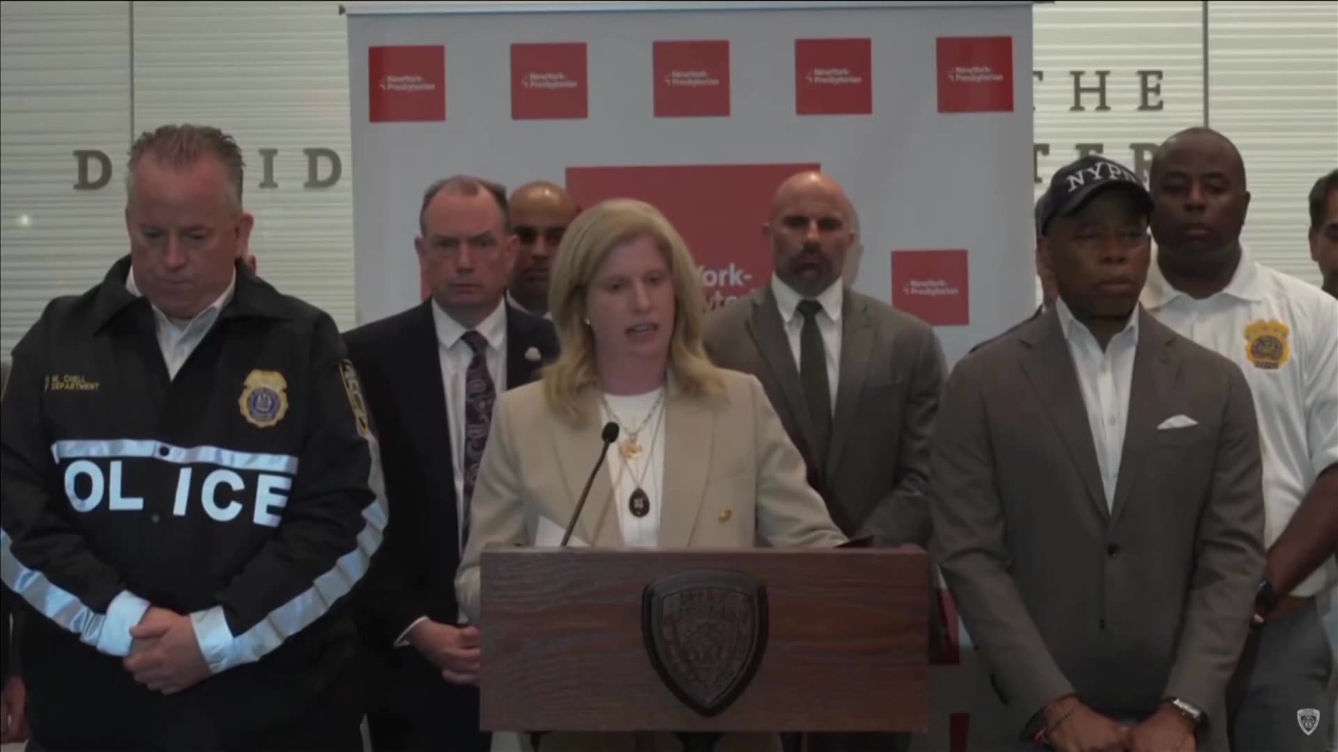 Police identify gunman in Manhattan skyscraper shooting