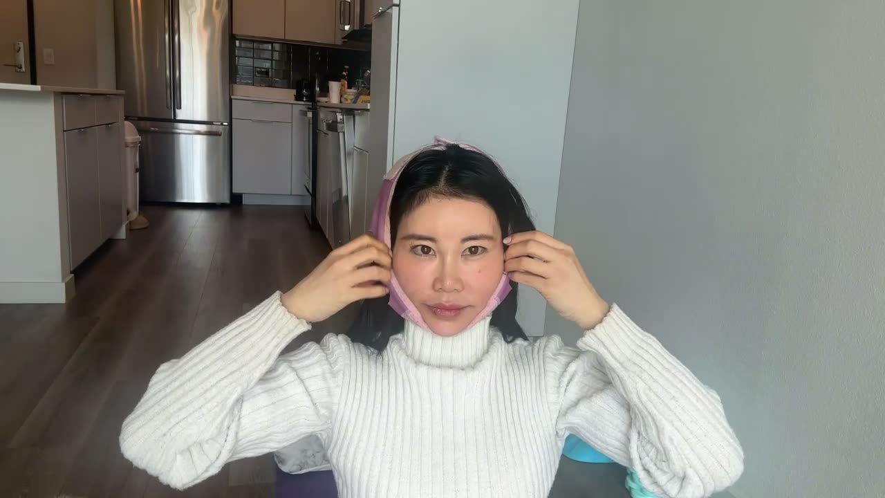 How to sleep on the back for better face