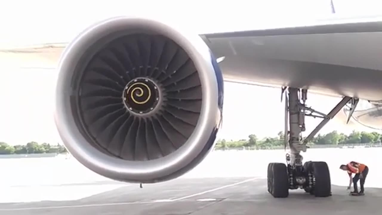 Watch Delta #B777 Engine Startup #Aviation #Fly #AeroArduino