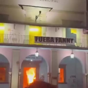 Town hall set on FIRE in Michoacan, Mexico