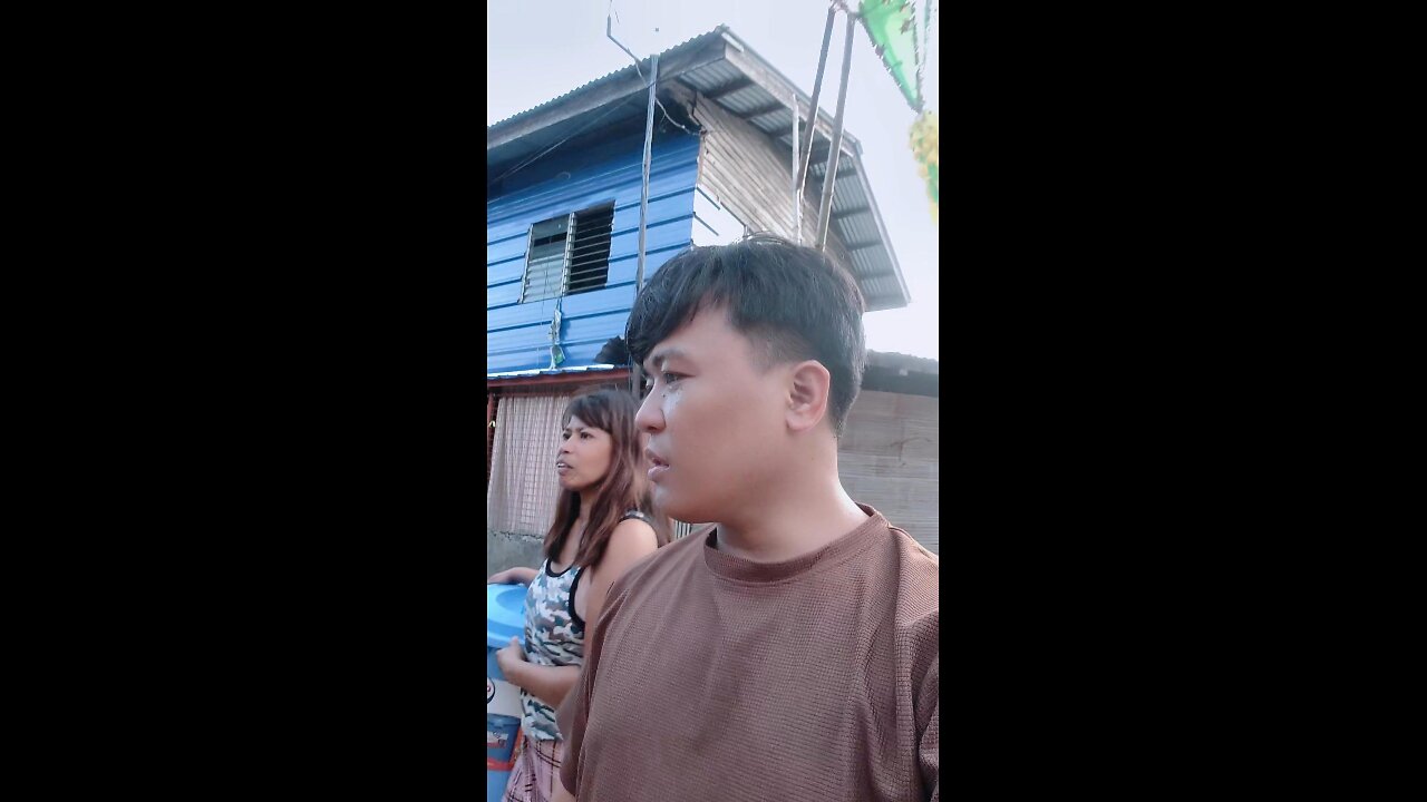 Mike and Tiya Janet Buying a New Container 🪣🛒