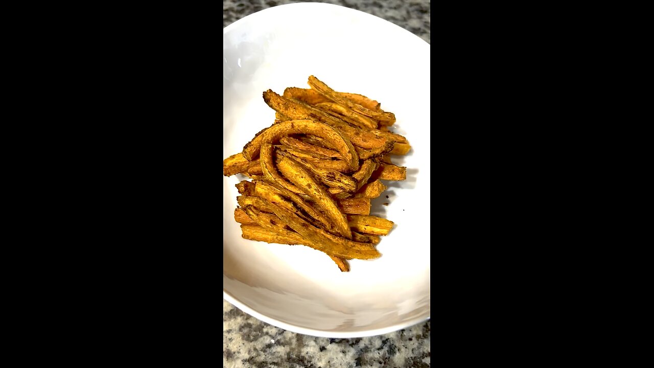 Curry Garlic Carrot Fries