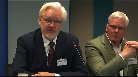 Donald Trump debería aceptar reunirse con Assange?