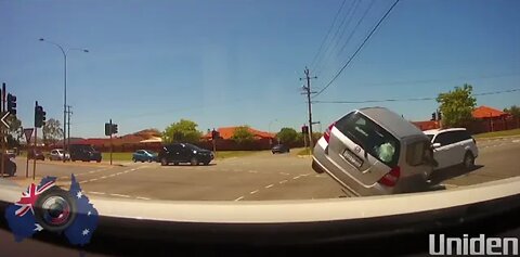 Aussiecams - Honda Jazz fails to giveway and causes this heavy collision at Innaloo WA