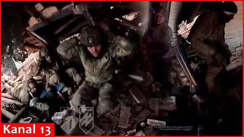 Operation of surrender of Russians： Azov fighters capture Russians hiding near Toretsk