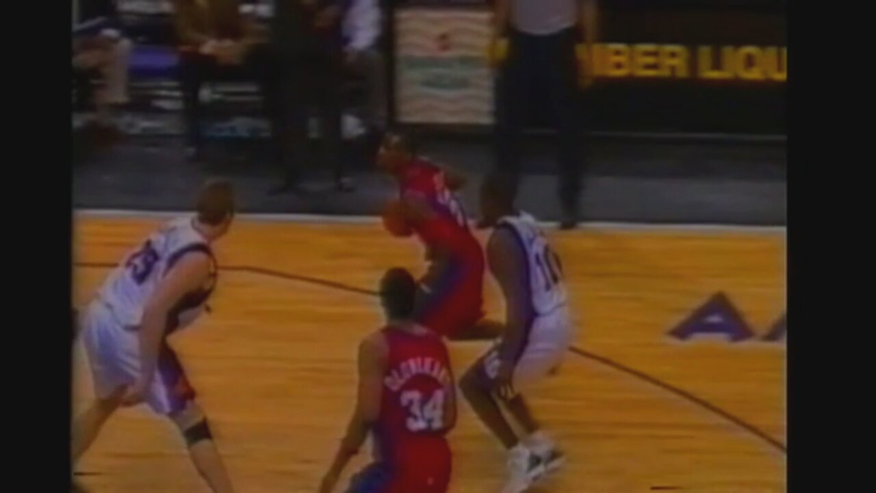 Jeff McInnis 20 Points 7 Ast @ Suns, 2001-02. Game-Winner!