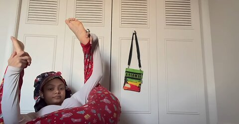 Imanii Bends - Fun Yoga Black Girl Routine | Day 13 😚 