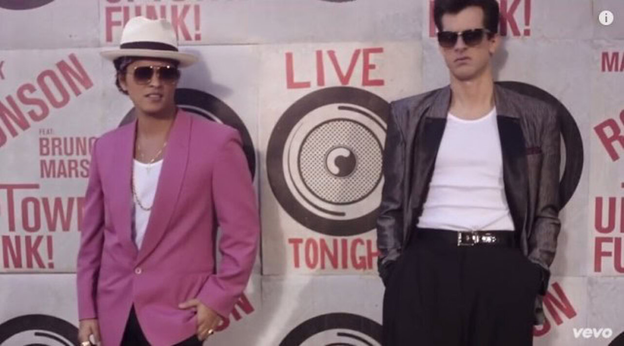 Mark Ronson - Uptown Funk (Official Video) ft. Bruno Mars