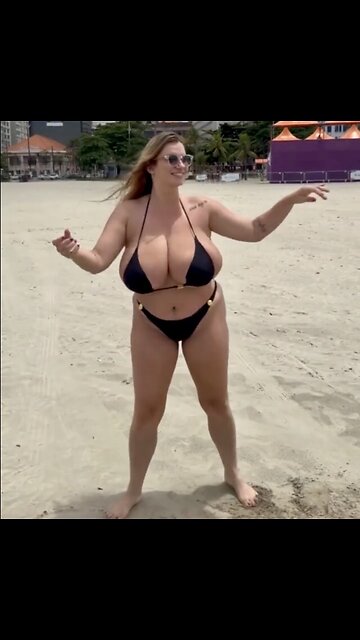 Dancing beach hooters