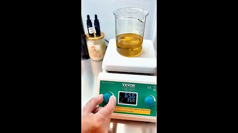 In het lab: zo mengen we CBD, CBN & CBG op de magneetroerder