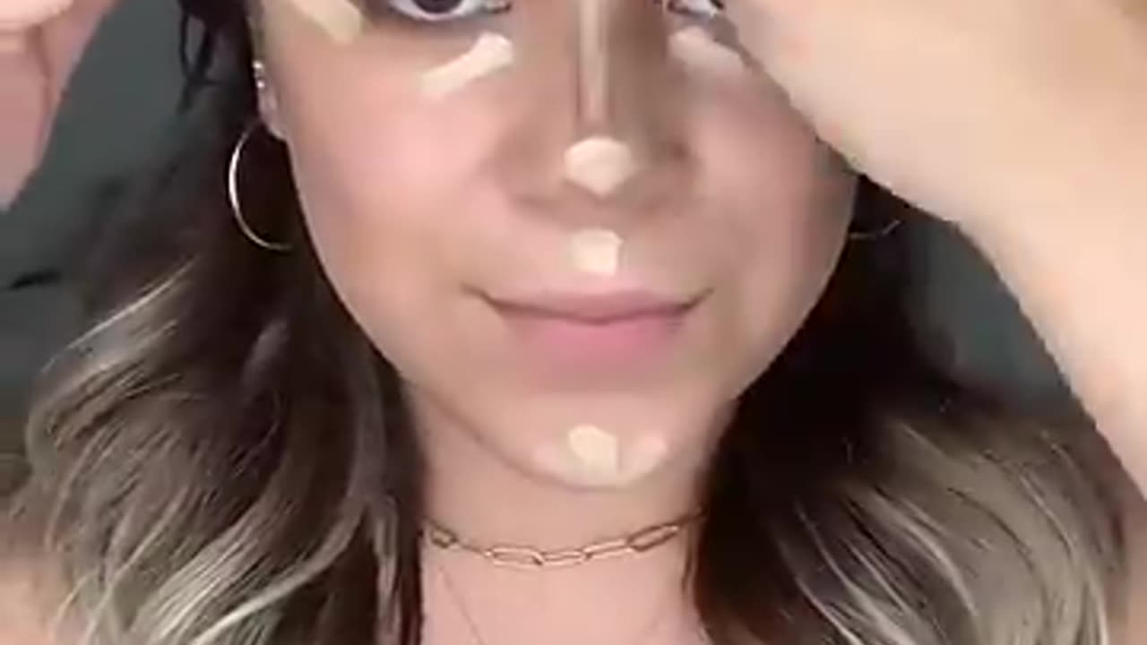 Viral: Step By Step Highlight and Contour For Beginners! ✨| #makeupshorts #makeu