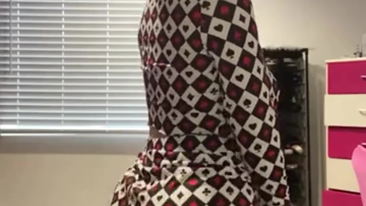 More of me twerking my cute pawg ass.