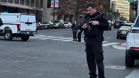 National Guard member reportedly SHOT near the White House. Chaotic scene right now