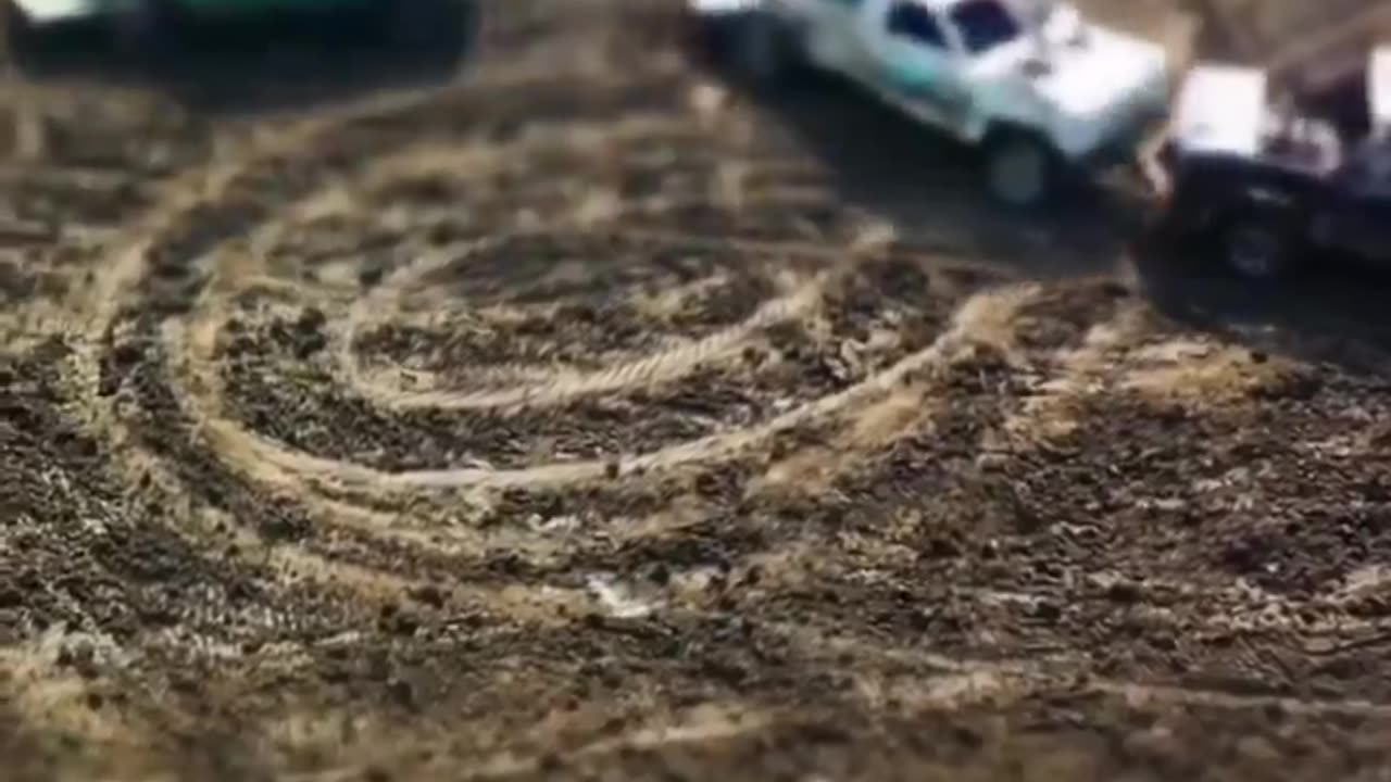 Tilt-shift photography makes real cars look like toys