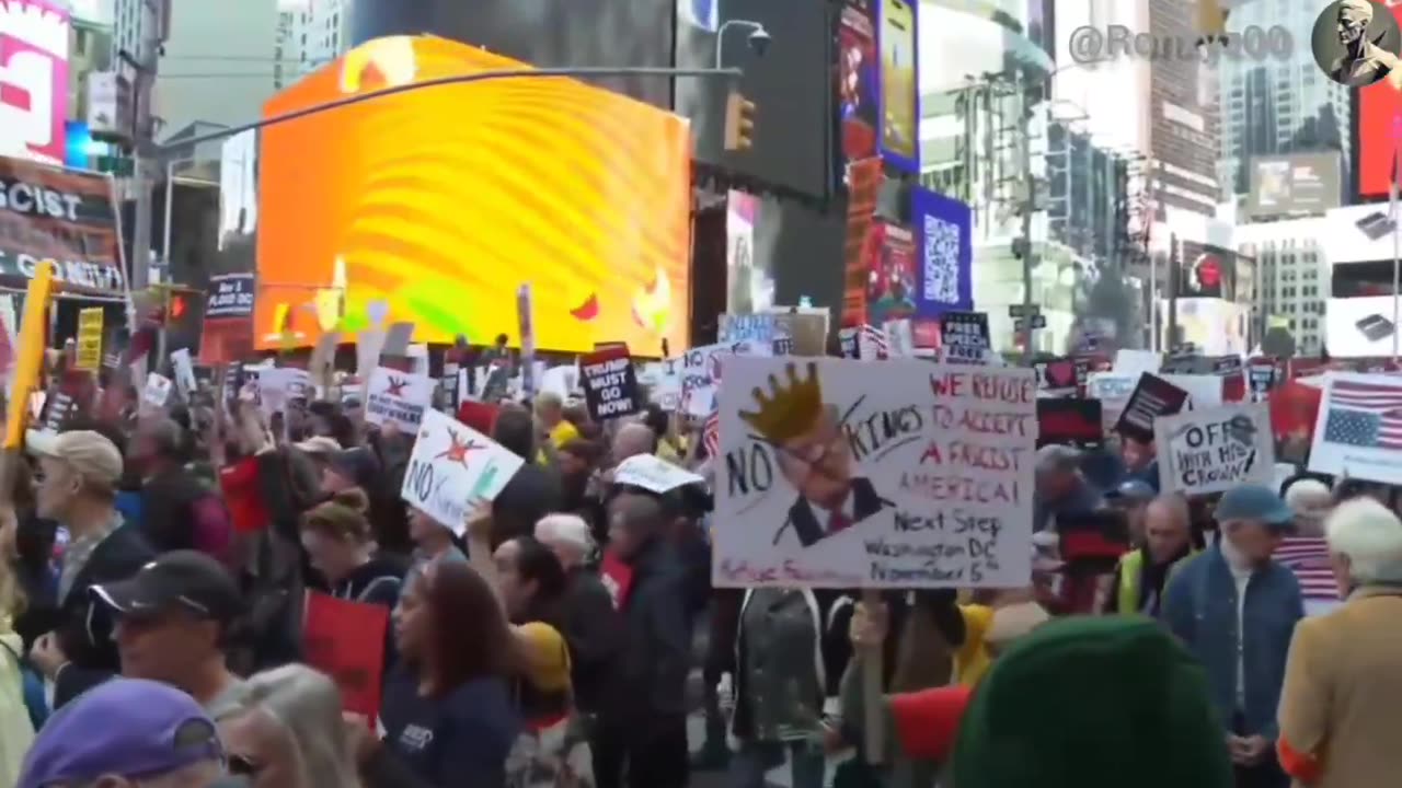 Breaking: This is Times Square right now 🫶 New York No Kings