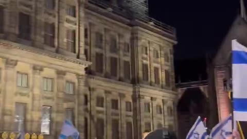 Thousands gathered in Dam Square, Amsterdam, last night to stand with the Jewish community