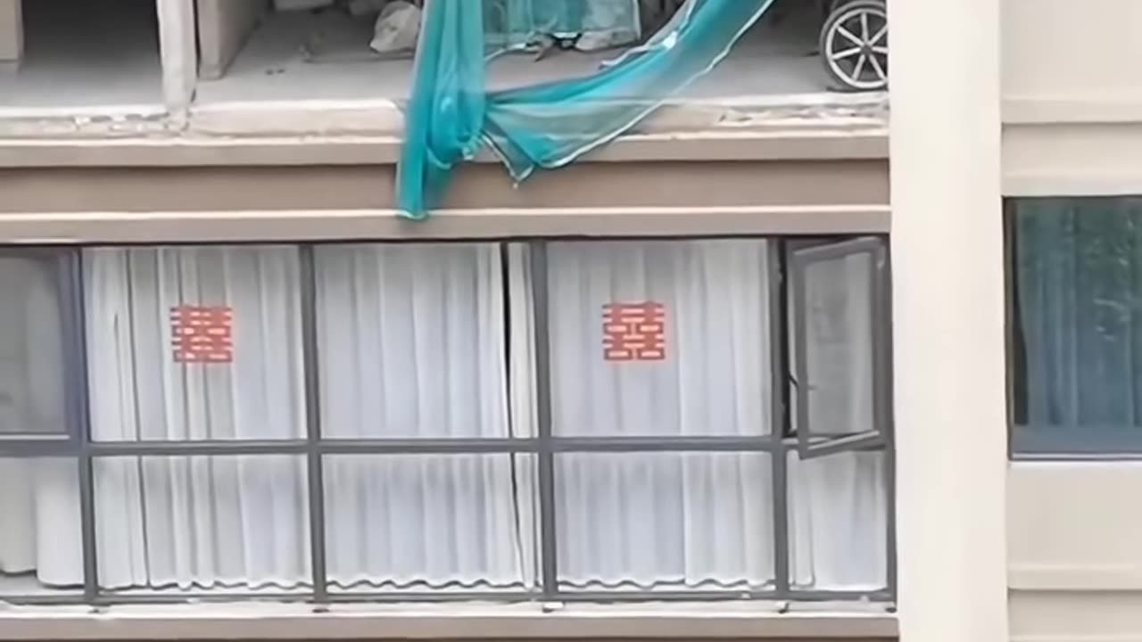 Terrifying Construction Accident