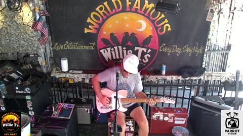 LIVE Music Everyday!