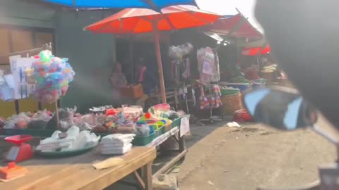 A Morning Trip to the Traditional Market