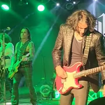 Mike tramp ( live )