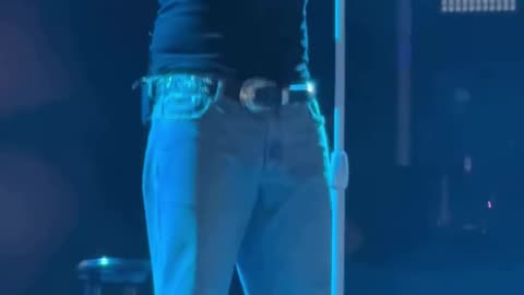 [4K] Proof That Chris Brown Sounds The Same Every Night ("Don't Judge Me") 🎤🧊