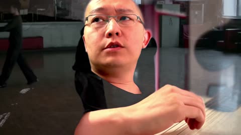 雷嘉疯魔版漠河舞厅