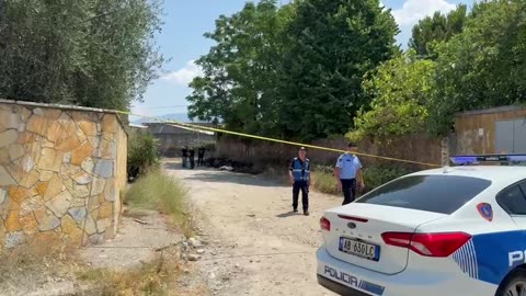 Elbasan/ Gjendet një trup i pajetë, zona përreth e djegur, Policia në vendngjarje