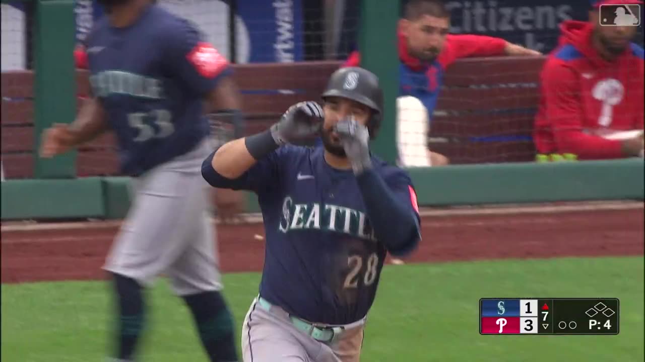 Eugenio Suárez se voló la barda