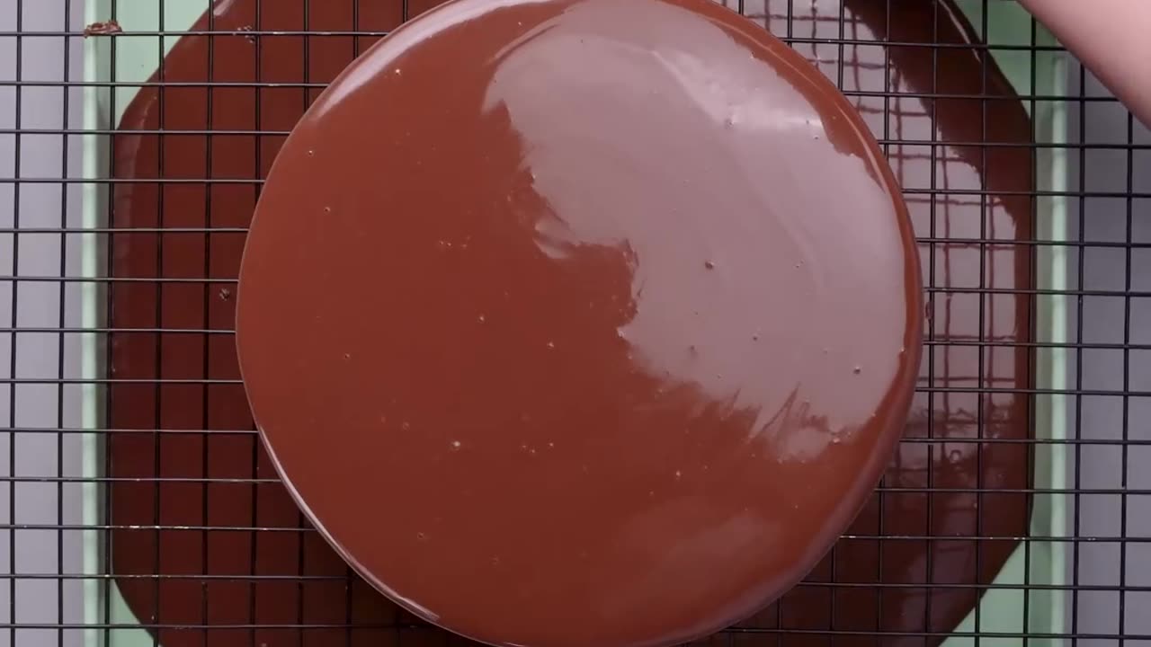 Chocolate Cake Decorating Ideas