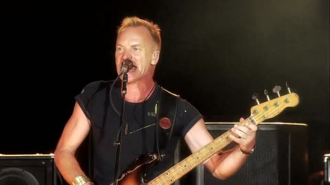 Message In A Bottle - The Police (live)