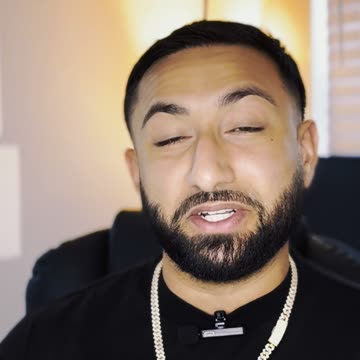 Why Every Entrepreneur Needs a Virtual Assistant 🚀 (Game Changer)