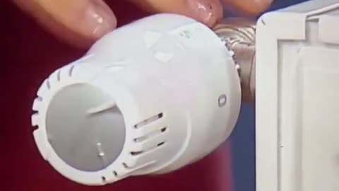 tvnowcy odpowietrzają grzejnik?
